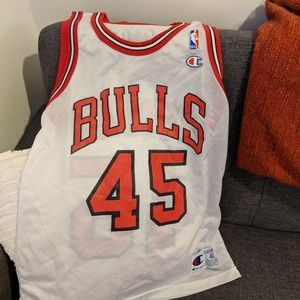 White Bulls jersey - michael jordan 45